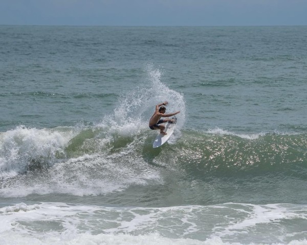 Most energy we have gotten in a while around here! Soaking in these bigger swells before the summer fully sets in..
.
surf wblivesurf wrightsvillenc wb wrightsville
